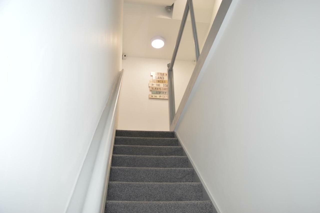 Pier12 Apartment Eastbourne Bagian luar foto