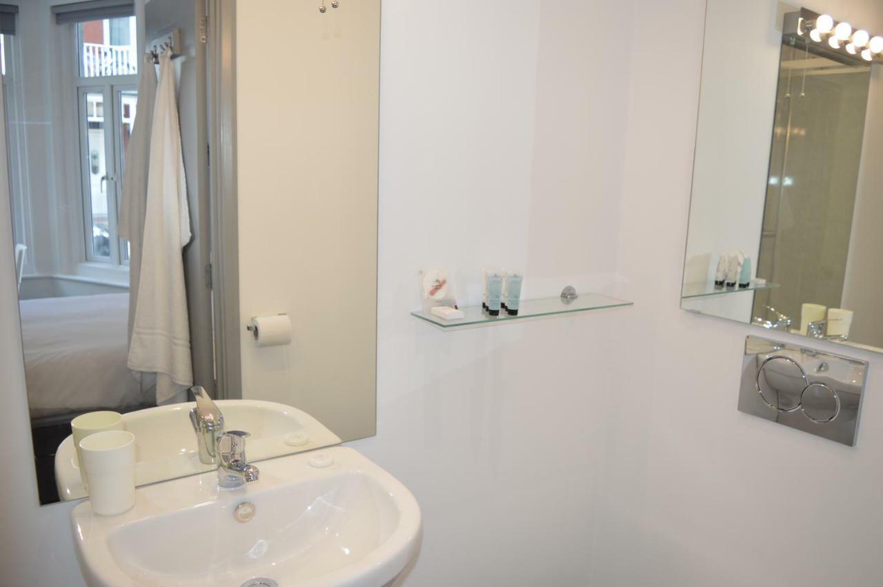 Pier12 Apartment Eastbourne Bagian luar foto